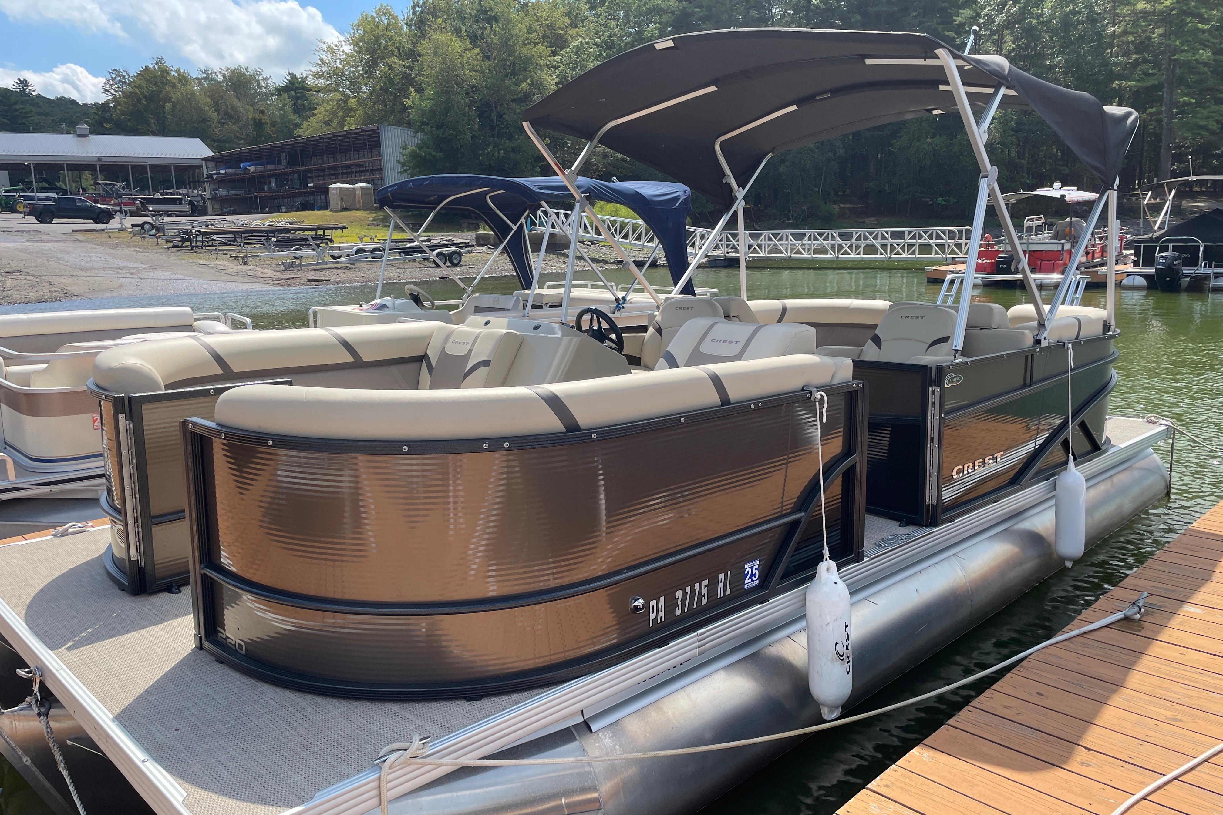 2023 Crest Classic LX 220 SLC