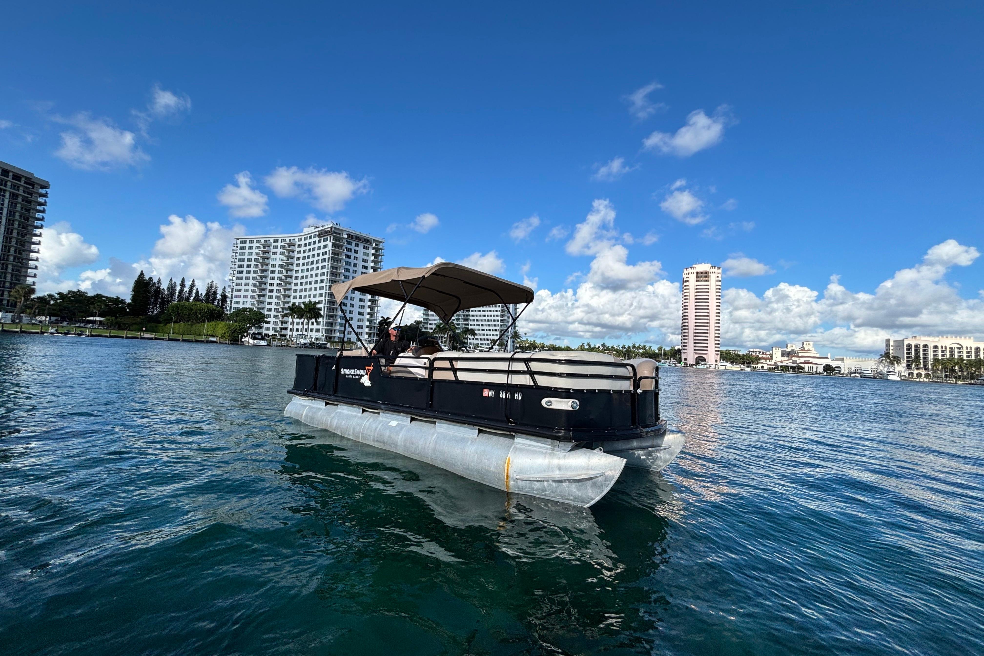 2001 Sun Tracker Party Barge 22