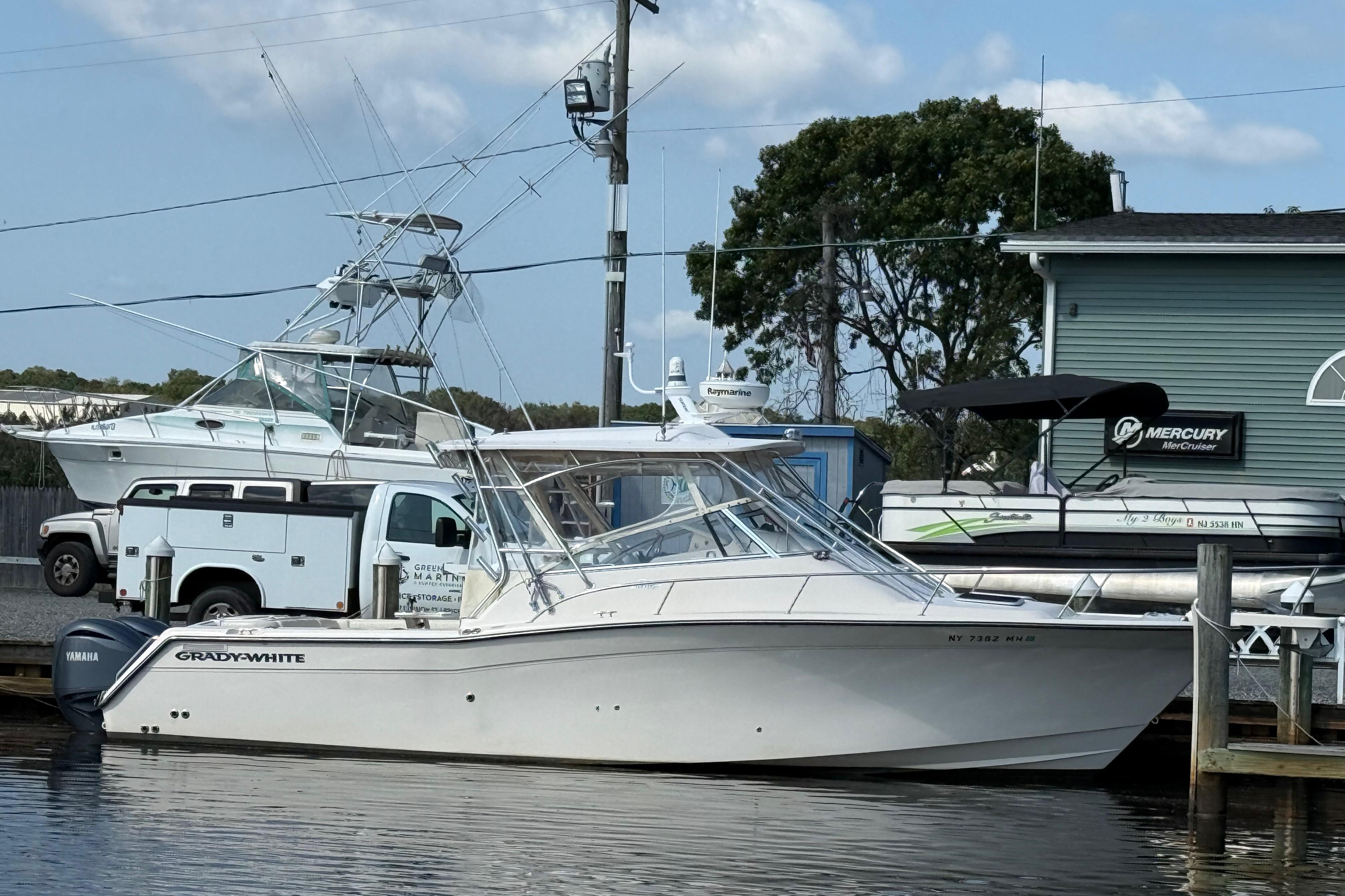 2007 Grady-White Express 330