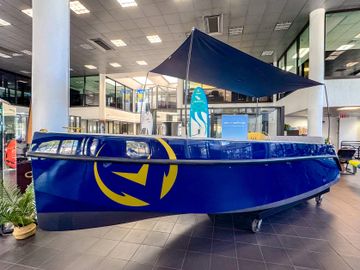 2025 Vision Marine Technologies Volt 180