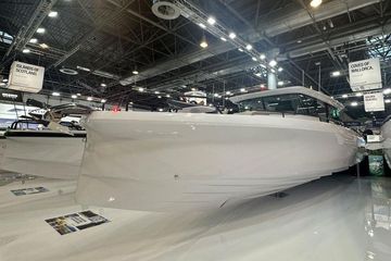 2024 Axopar 45 Cross Cabin