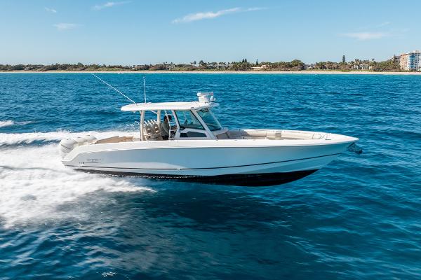 2019 Boston Whaler 380 Outrage