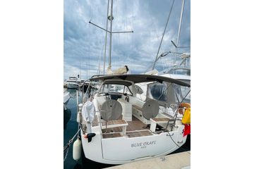2015 Beneteau Oceanis 38