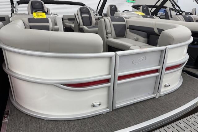 Barletta Cabrio 22QC 2025 Barletta Cabrio 22QC pontoon boat with luxurious seating and modern design.