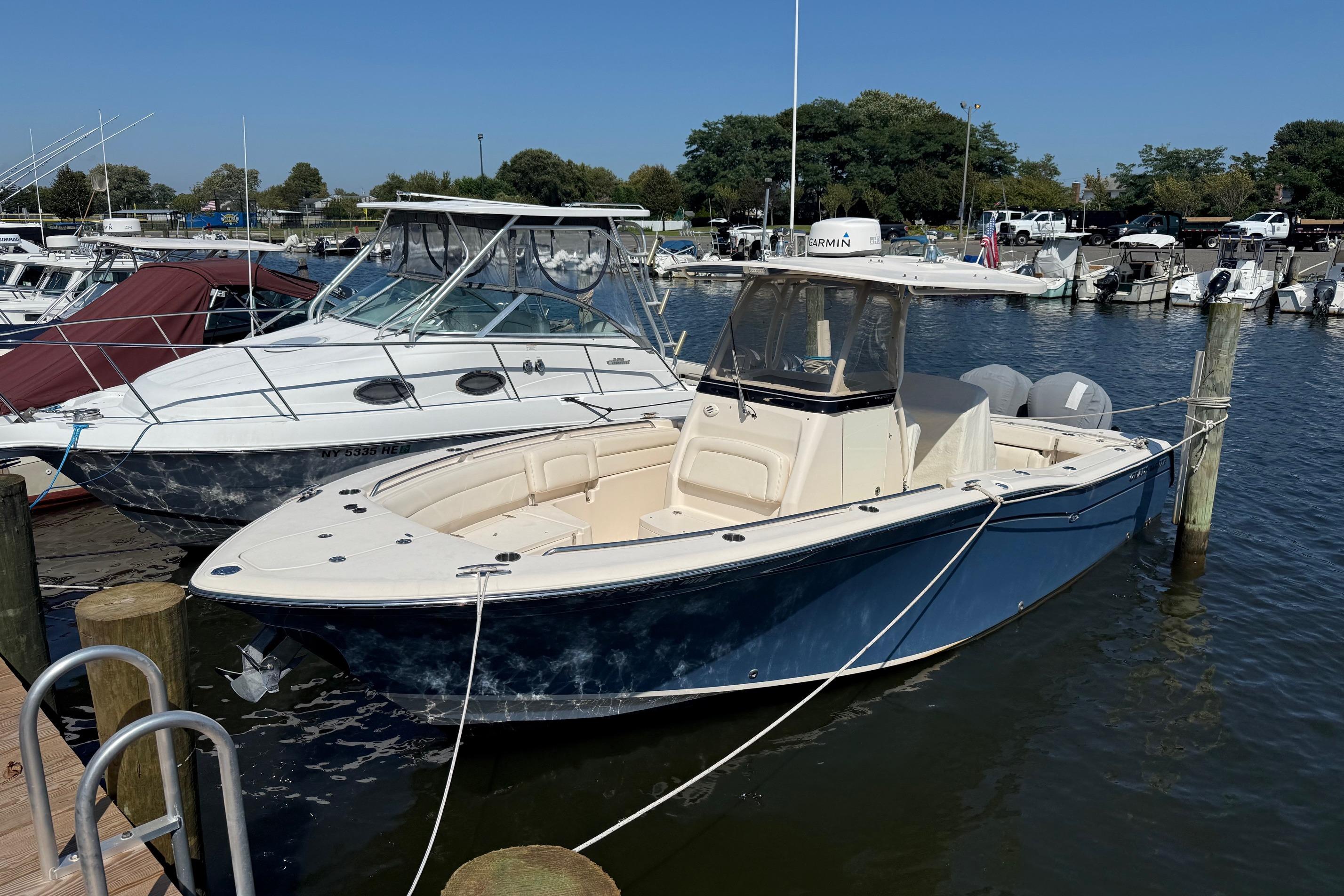 2017 Grady-White Canyon 271 FS