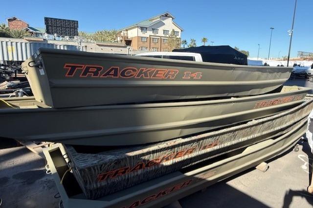 2026 Tracker Grizzly 14 Jon