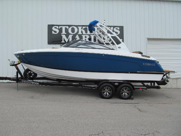 Cobalt R6 2025 Cobalt R6 boat on trailer at Stokley's Marine dealership.