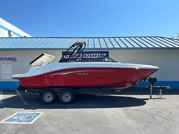 2021 Sea Ray SPX 230 Bow Rider Outboard