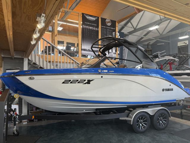 2025 Yamaha Boats 222XD