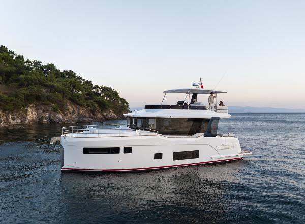 2026 Sirena 48