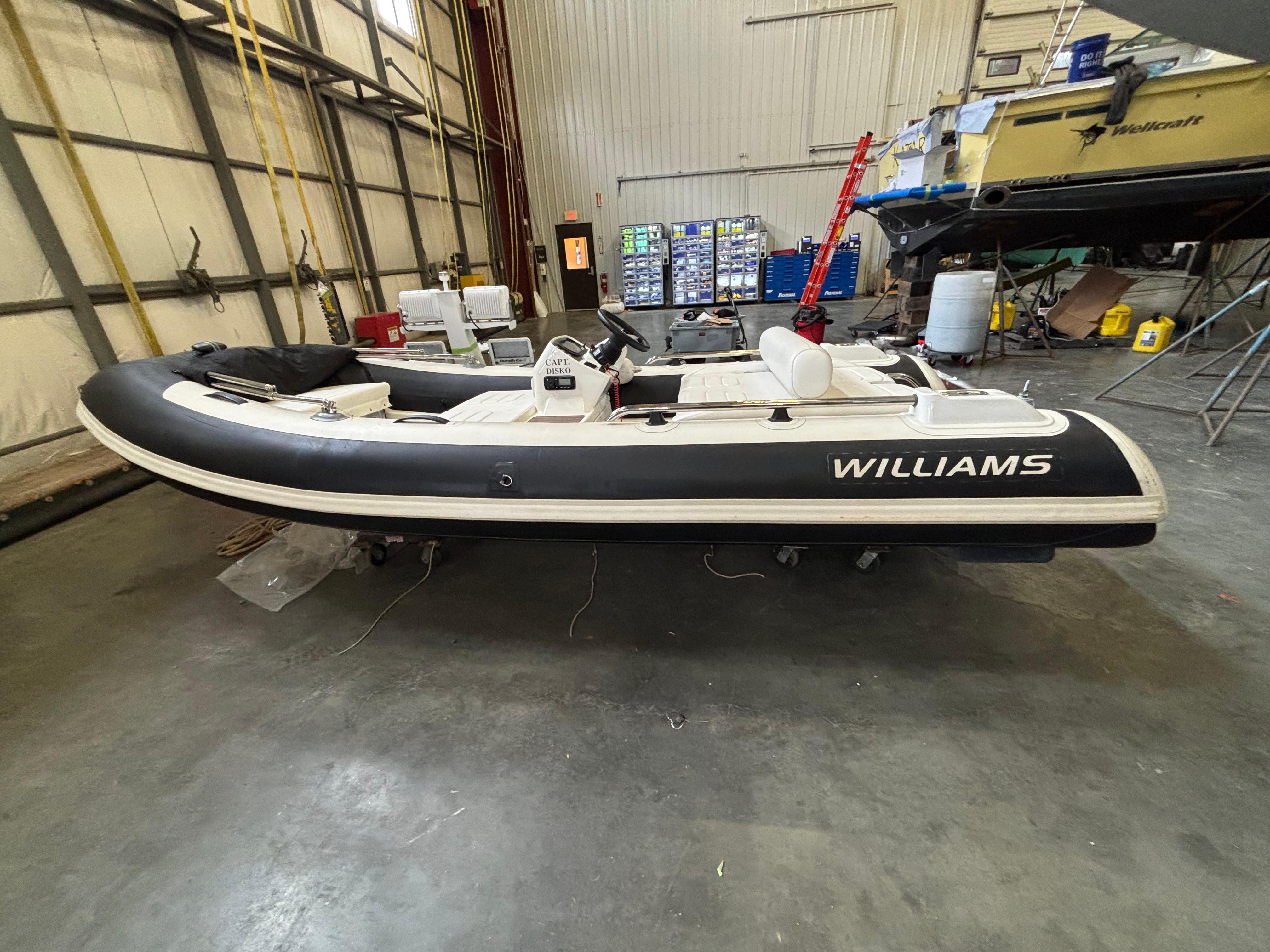 Williams Jet Tenders SportJet 435 2021 Williams Jet Tenders SportJet 435 in a warehouse setting.