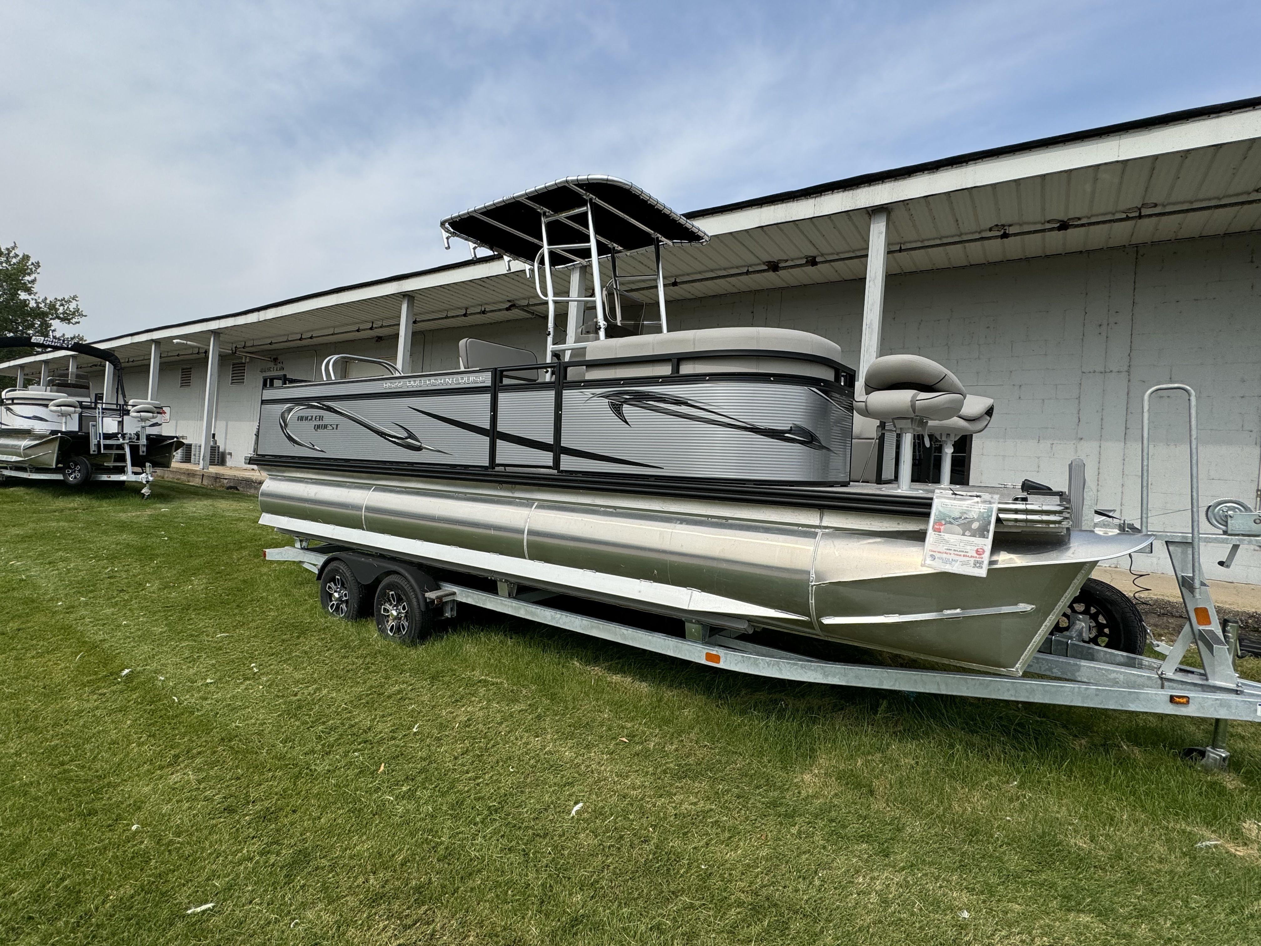 2023 Angler QWEST8522FC