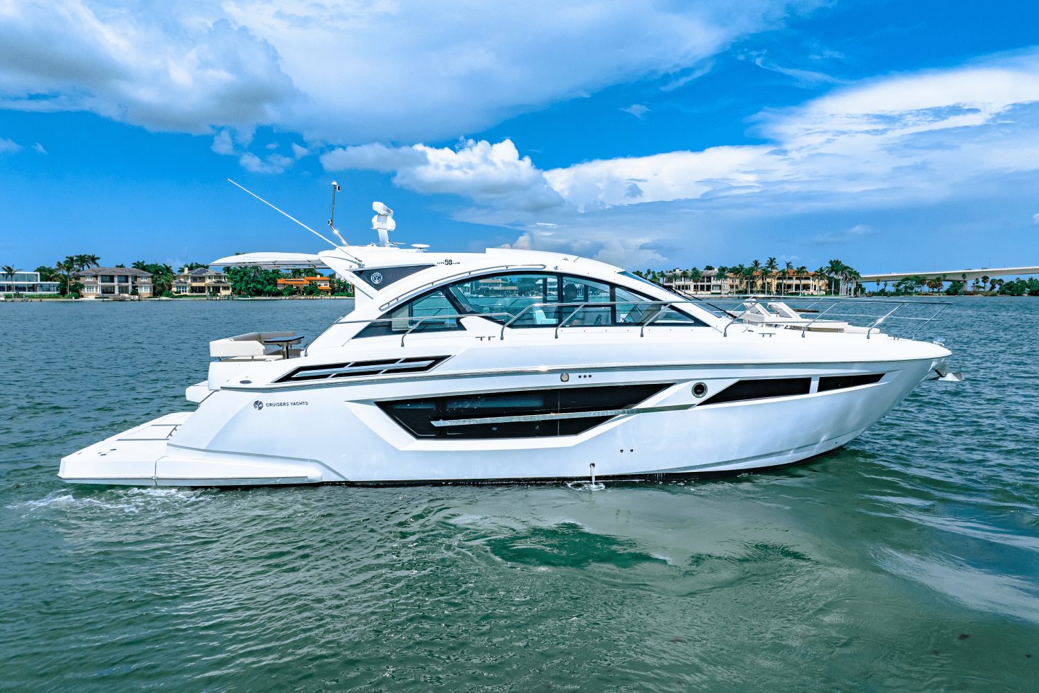 2024 Cruisers Yachts 50 Cantius