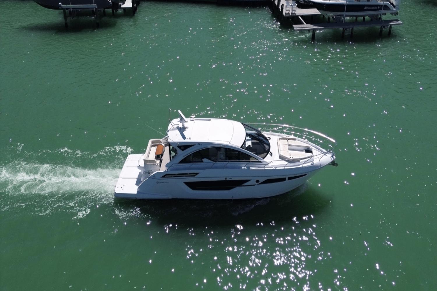 2024 Cruisers Yachts 50 Cantius