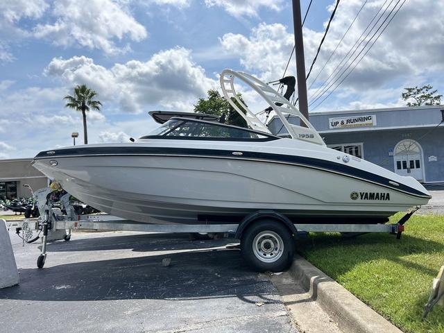 2025 Yamaha Boats 195S