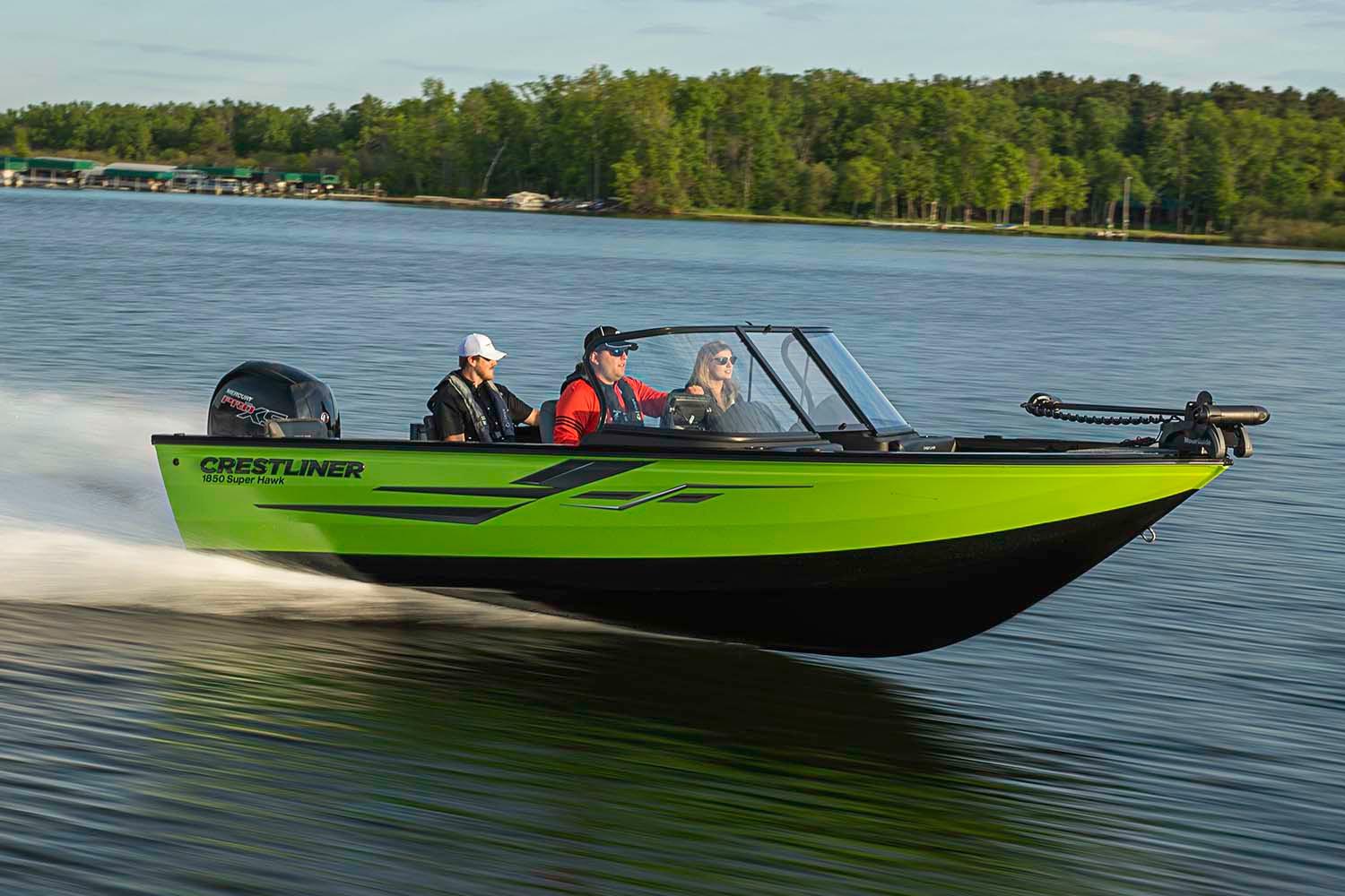 Crestliner Boat image