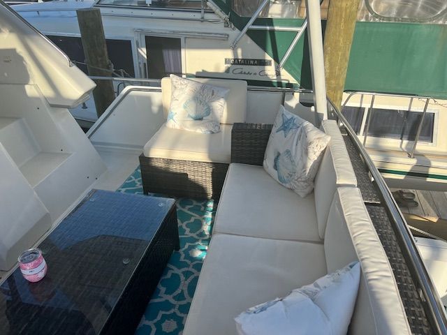1994 Carver 390 Cockpit Motor Yacht