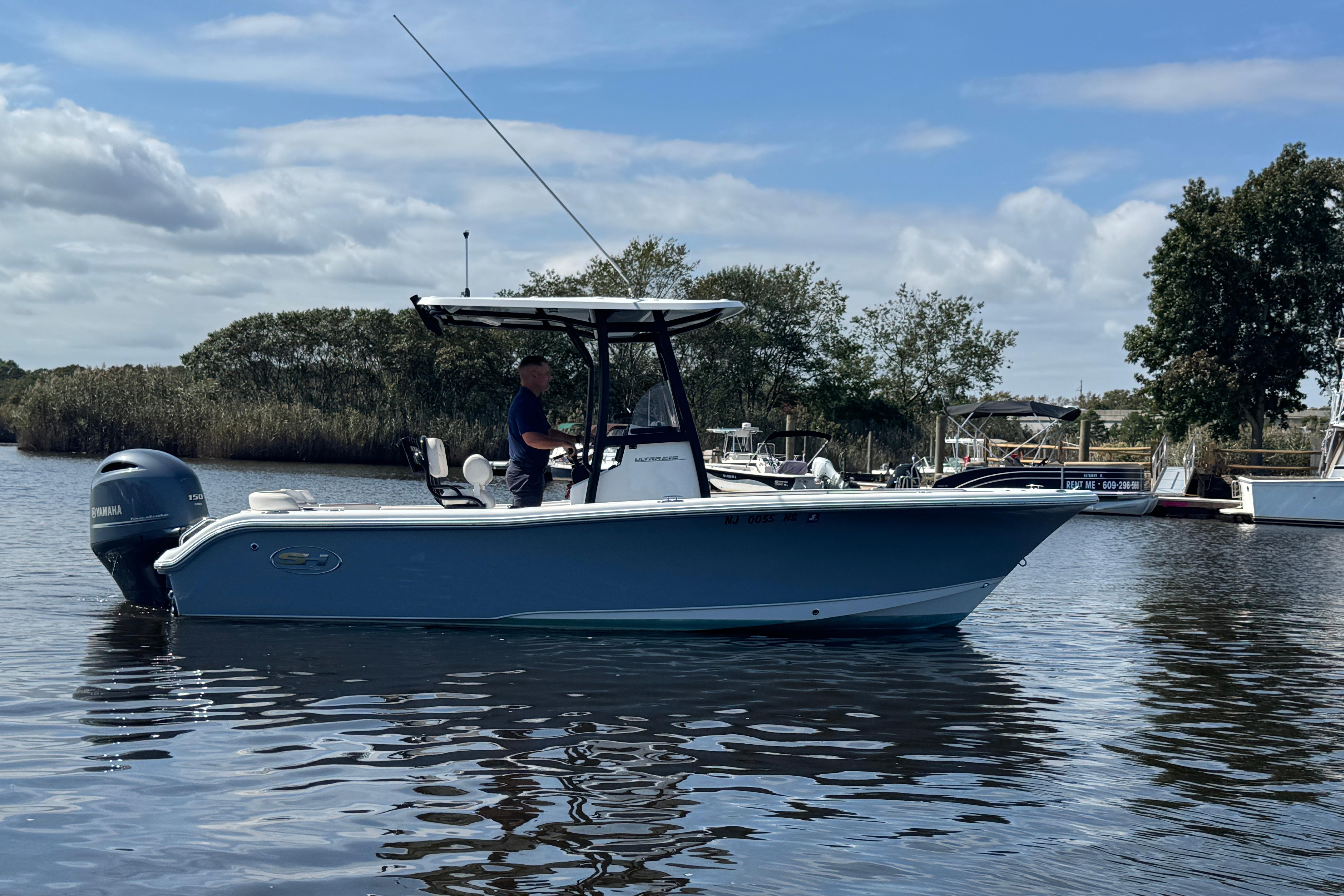 2022 Sea Hunt Ultra 219