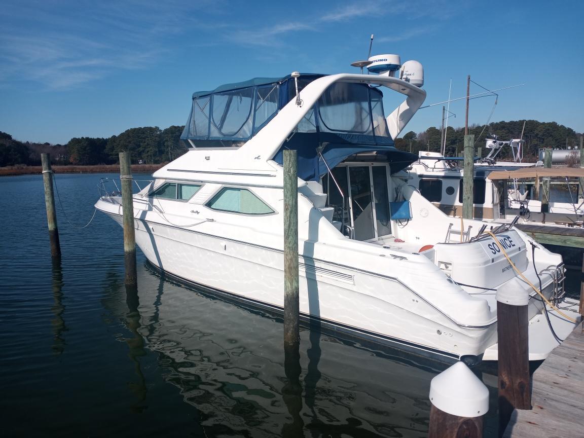 1995 Sea Ray 440 Express Bridge