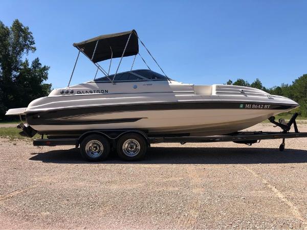 2006 Glastron 223 DX