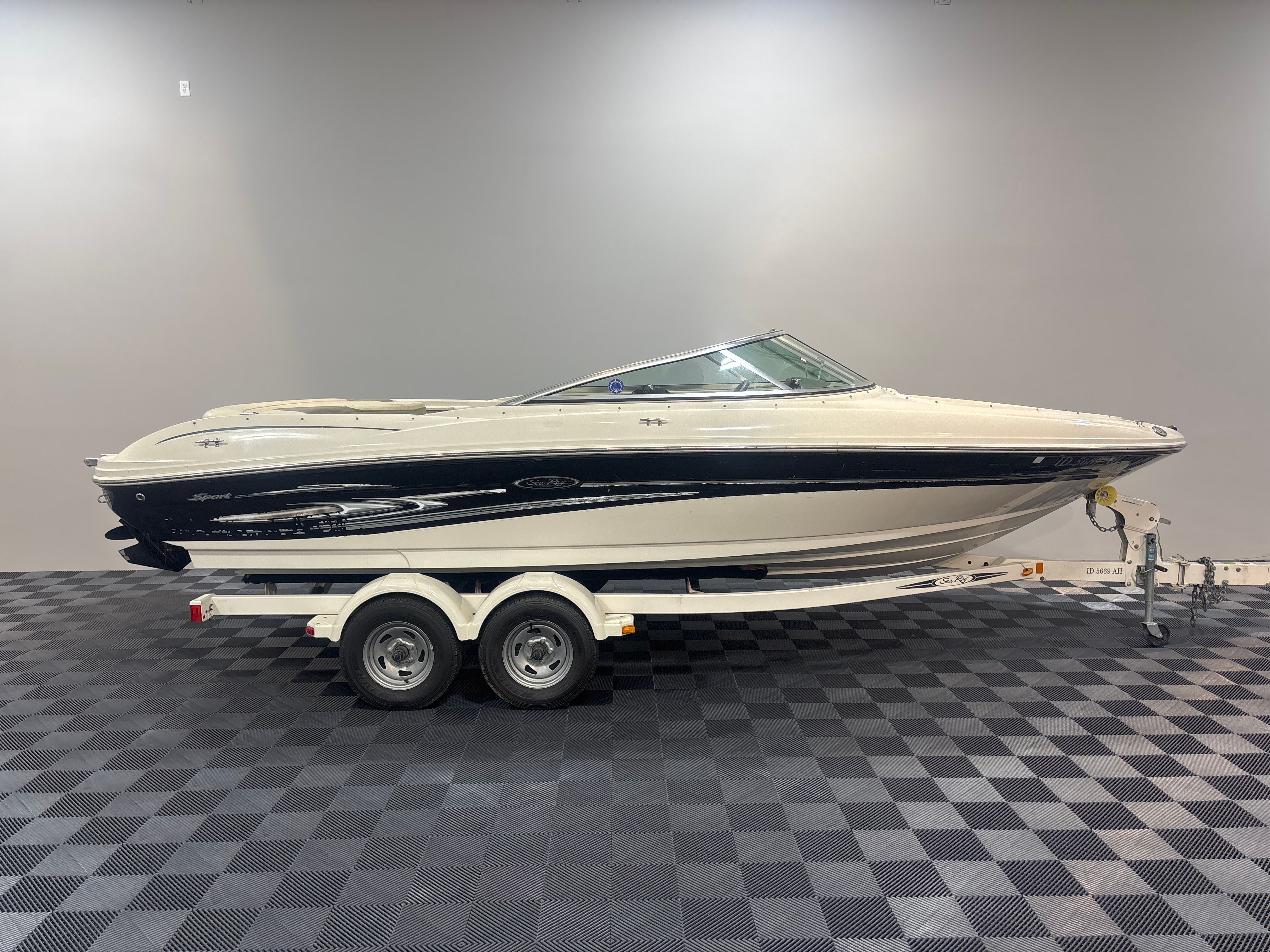 2004 Sea Ray 200 Sport