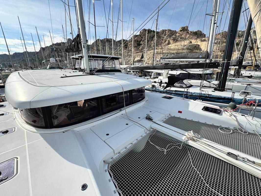 Lagoon 42