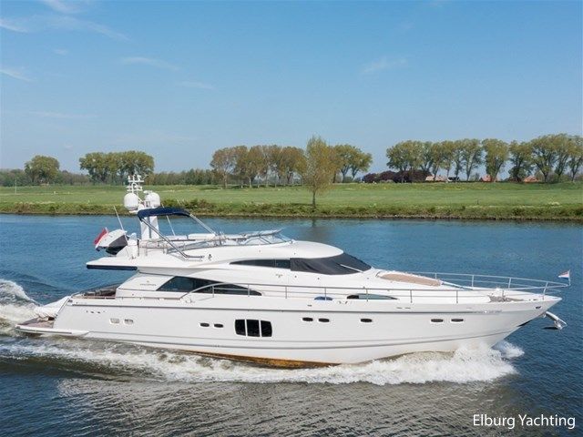 2010 Fairline Squadron 78