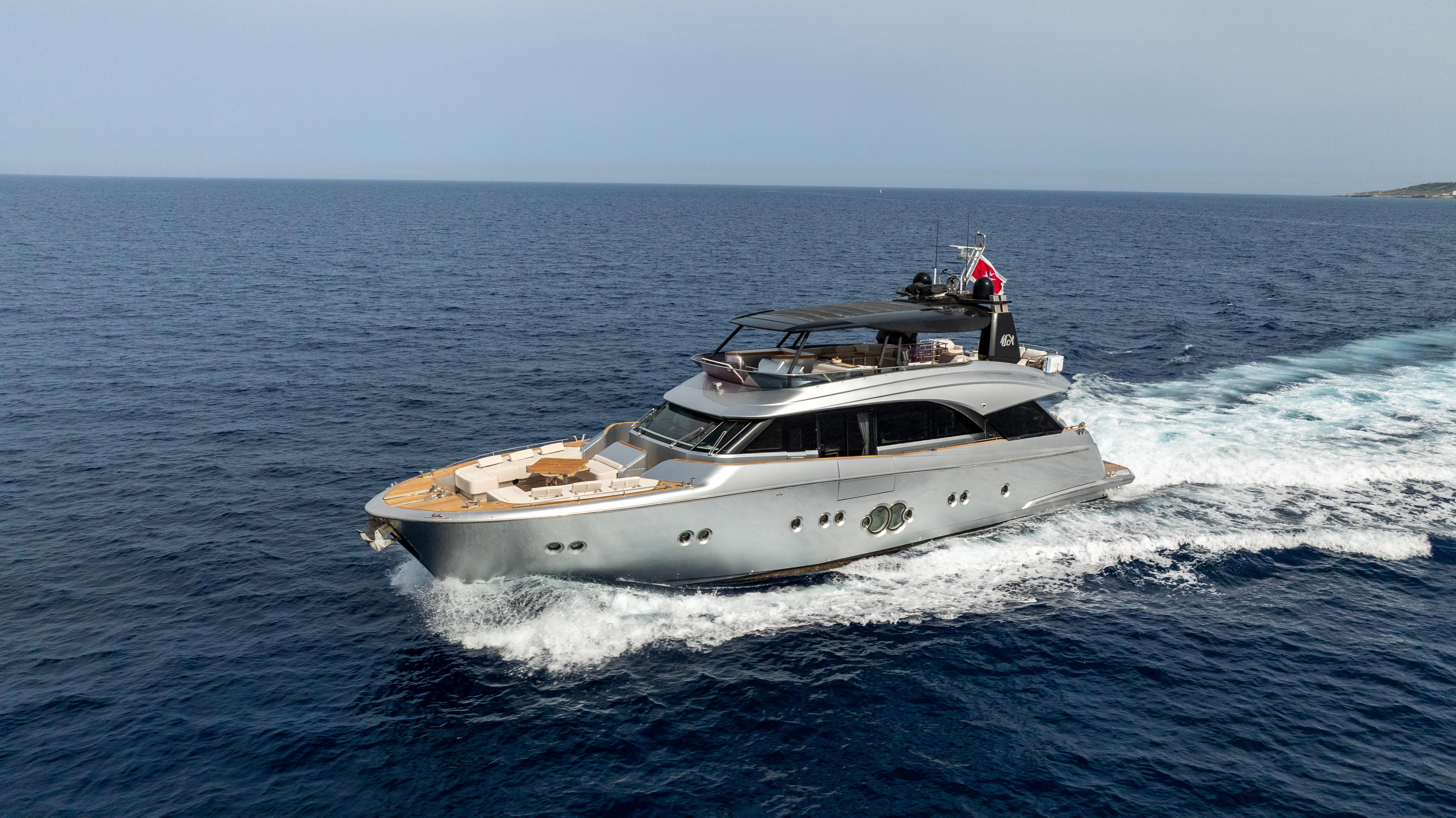 2013 Monte Carlo Yachts 86'7''