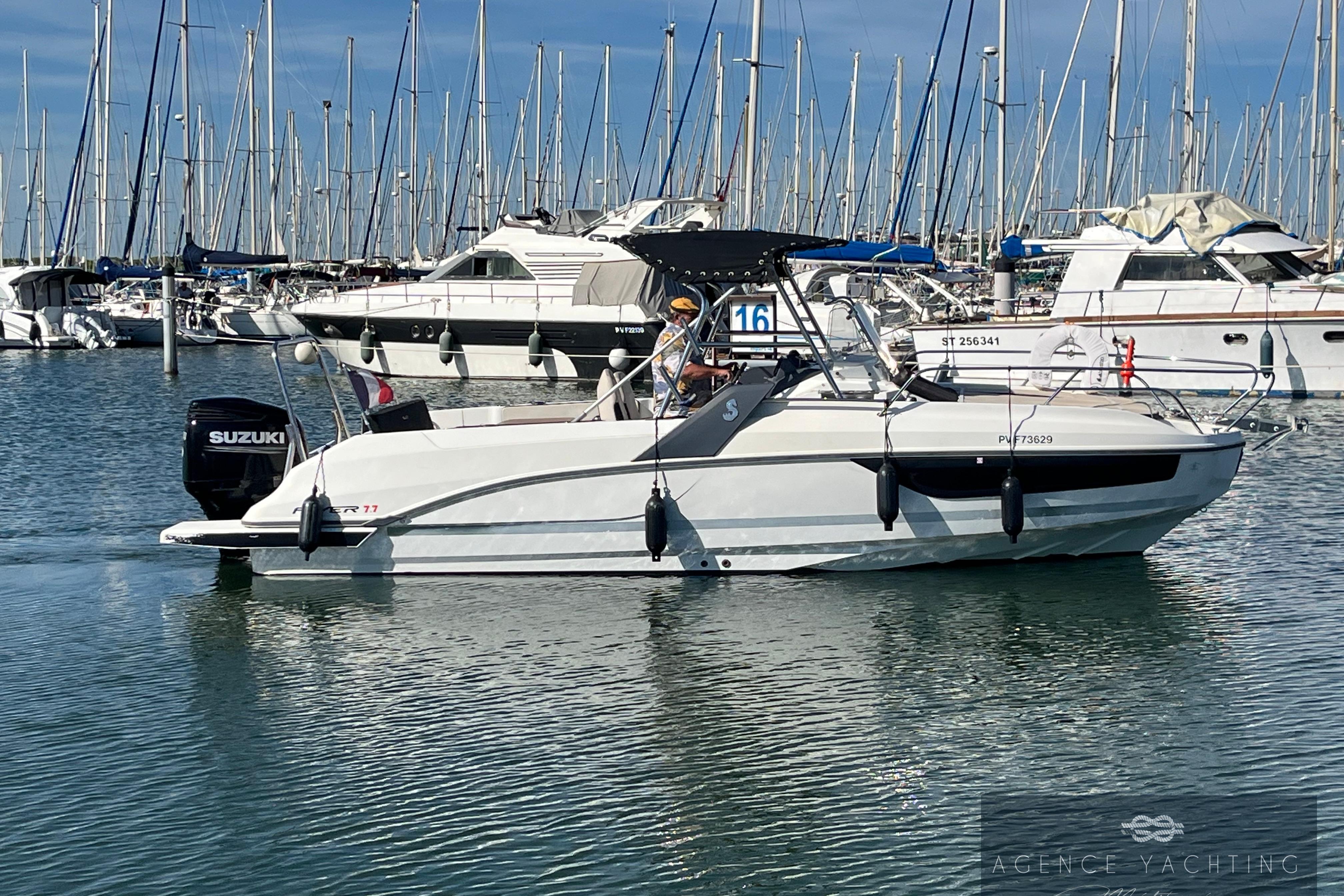 2018 Beneteau Flyer 7.7 Sundeck