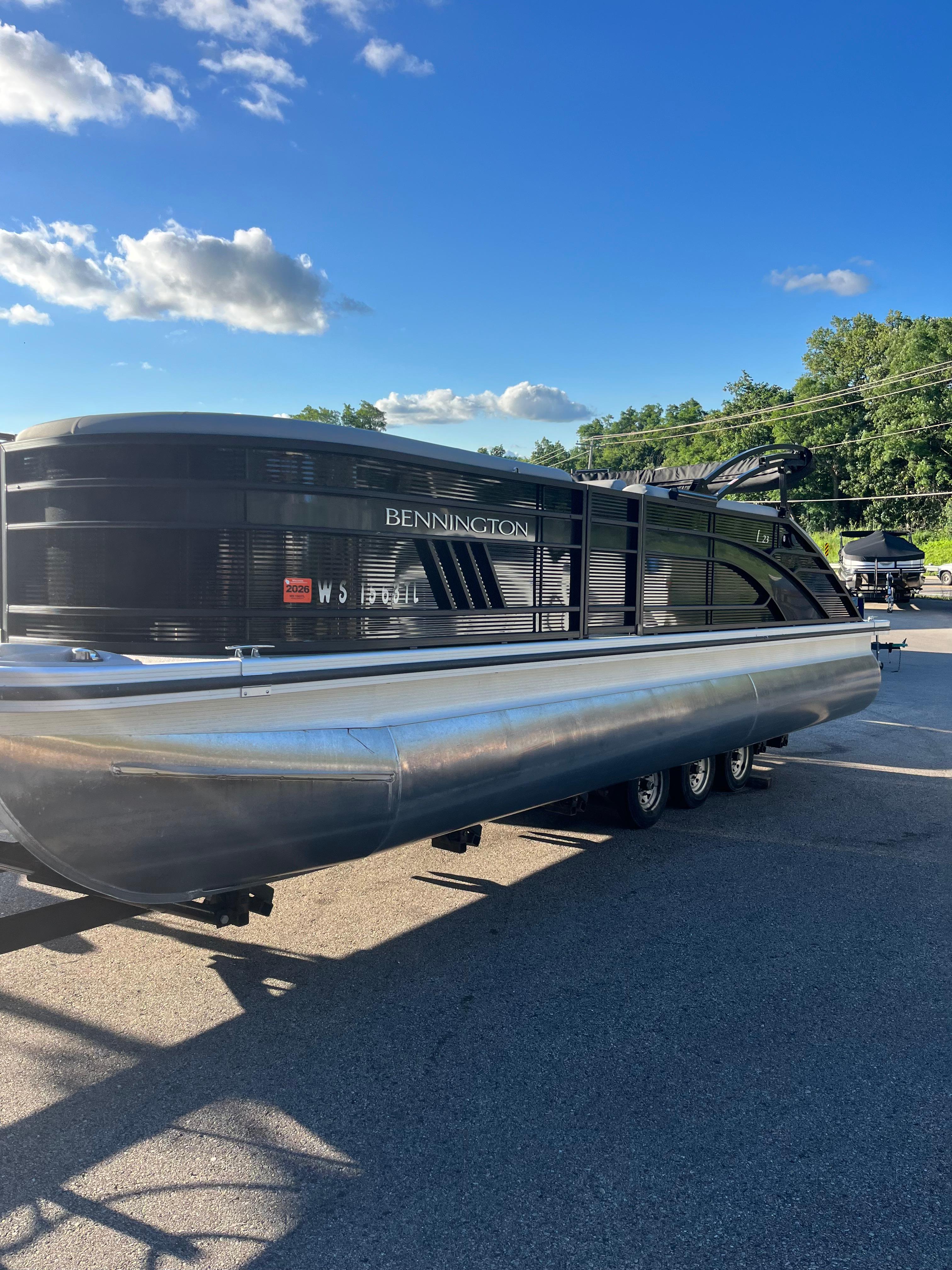 2023 Bennington 23LSB