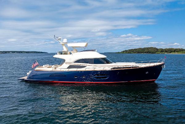 2008 Mochi Craft Dolphin 74