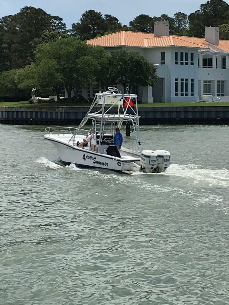 1989 Dusky 256FC