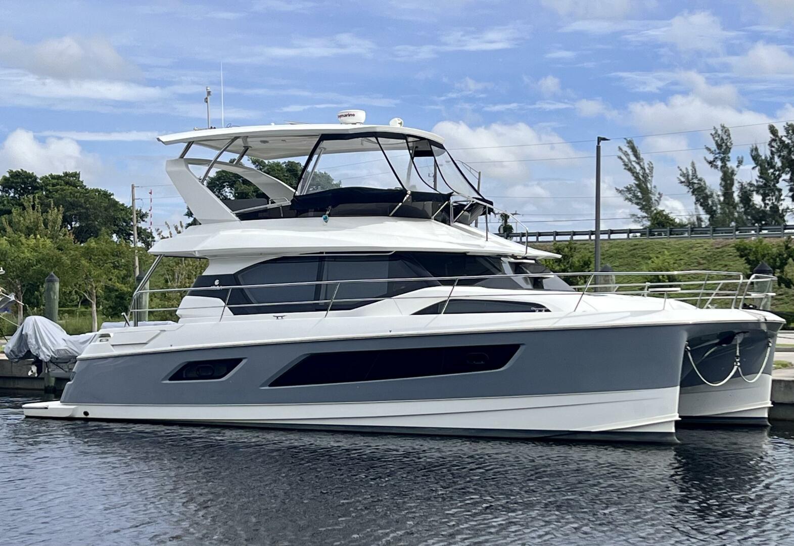 2019 Aquila 44 Yacht
