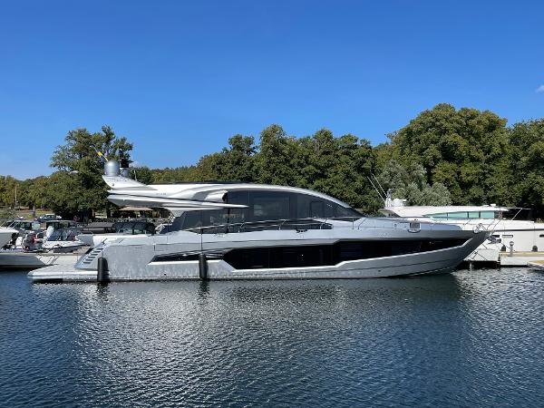 2024 Galeon 700 Sky
