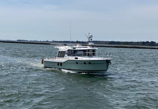 2015 Ranger Tugs R-29S