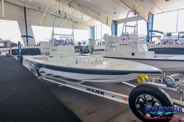 2025 Majek 22 XTREME