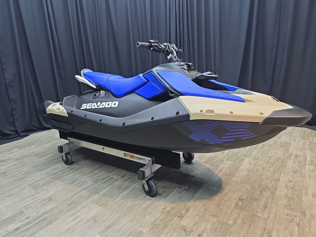 Sea-Doo Spark™ Trixx for 3 Rotax® 900 ACE™ - 90