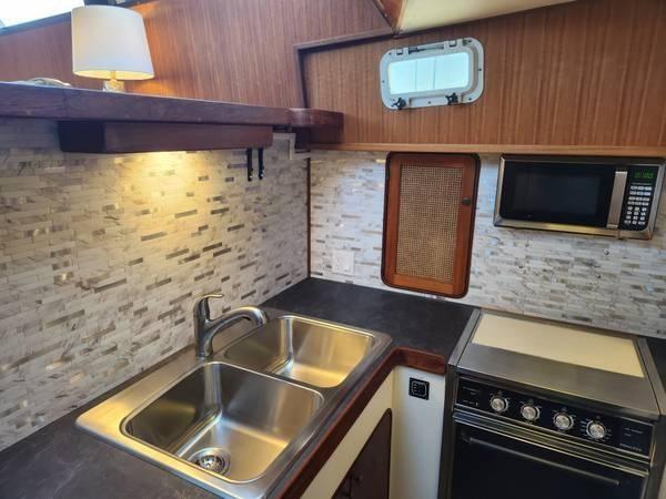 1979 Gulfstar Gulfstar 44 Aftcabin