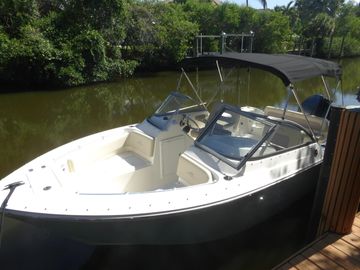 2017 Cobia 220 Dual Console