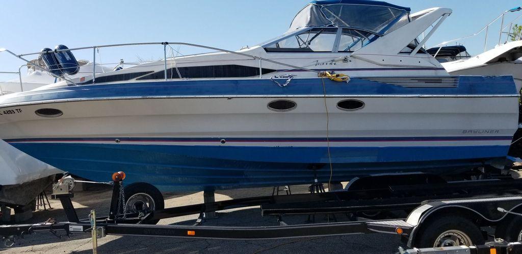 1989 Bayliner Avanti 3255 Sunbridge