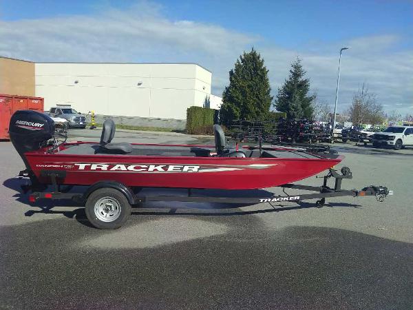 2025 Tracker Panfish 17