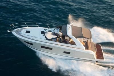 Jeanneau Leader 40 Boat