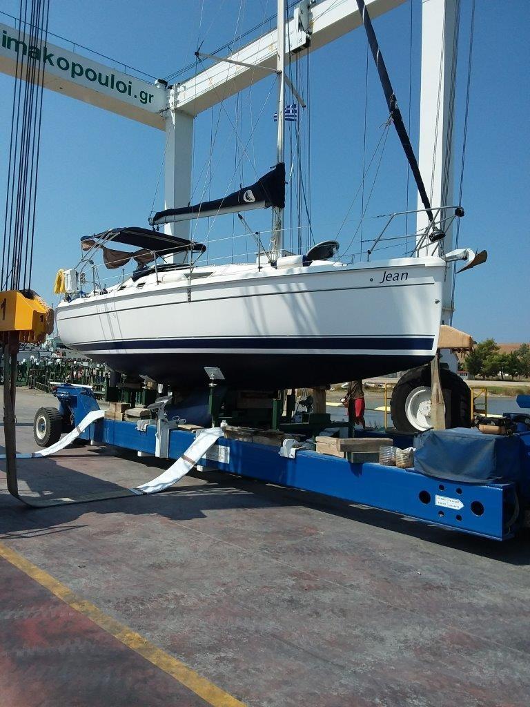 05 Hunter Legend 31 Kilada Greece Boats Com