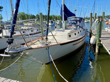 1998 Pacific Seacraft 37