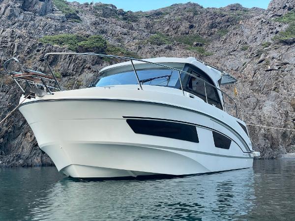 2020 Beneteau Antares 9 OB