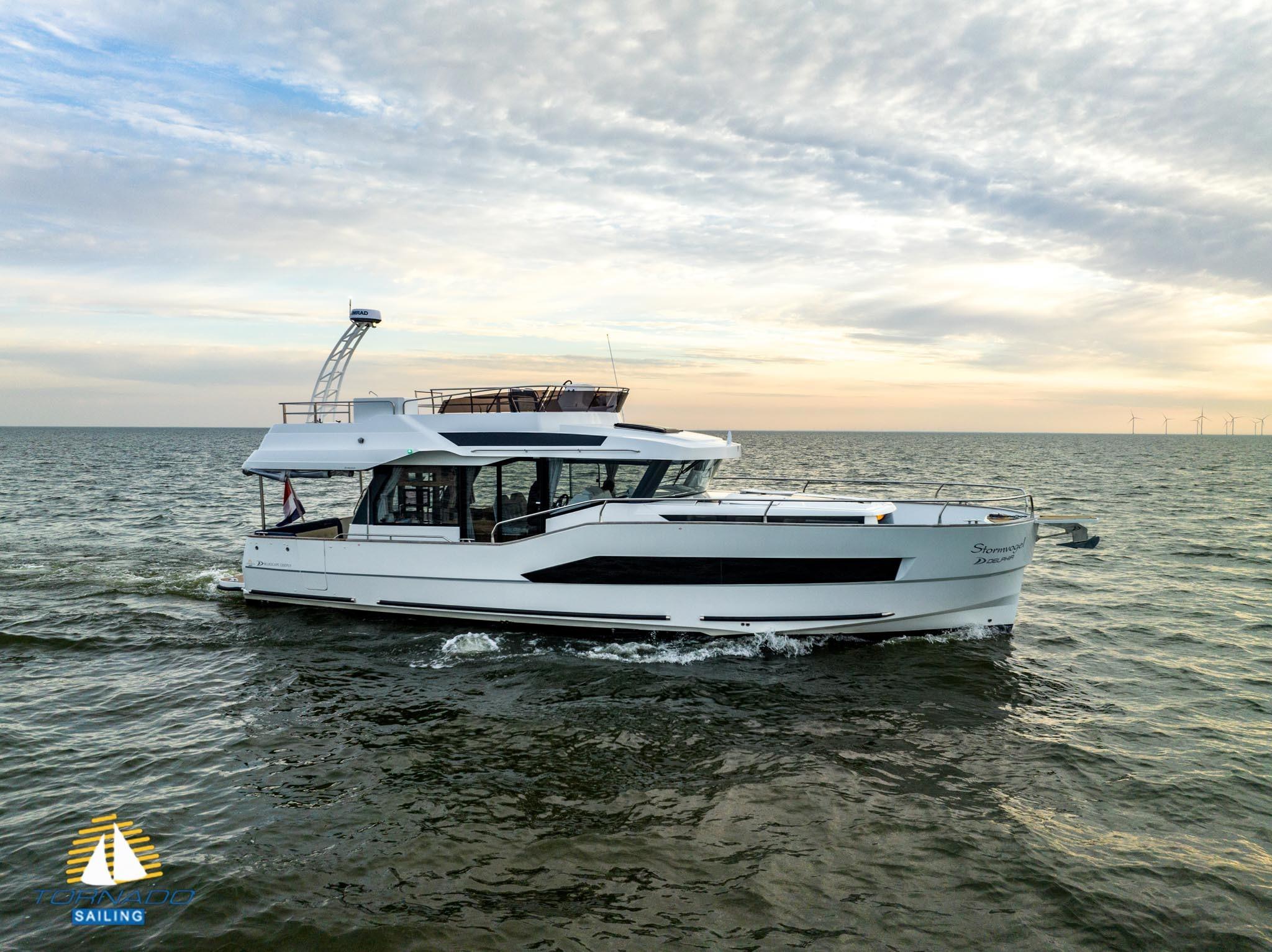 2025 Delphia Yachts 12 FlyLounge