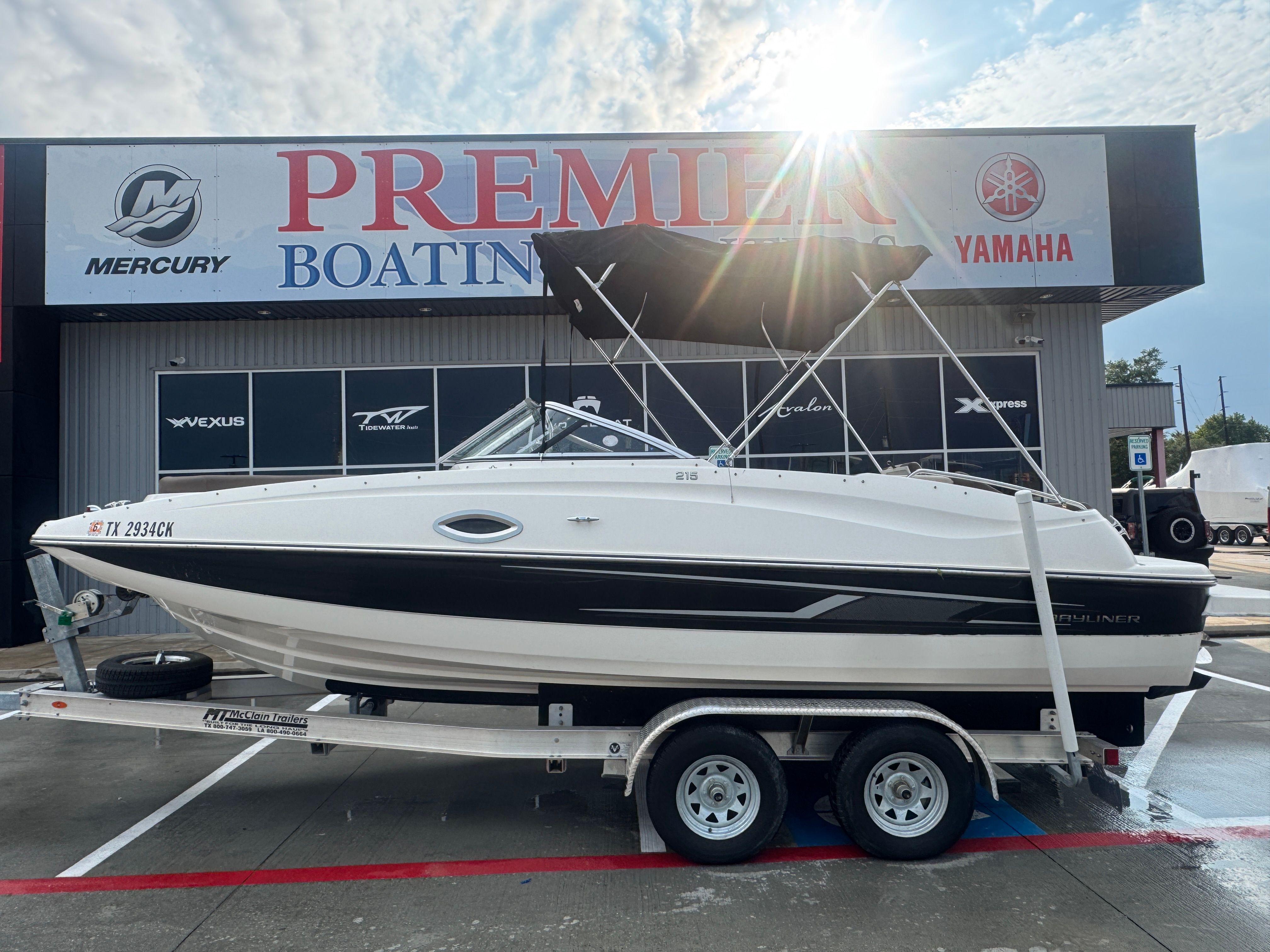 2014 Bayliner 215 Deck Boat