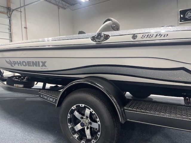 2026 Phoenix 818 Pro