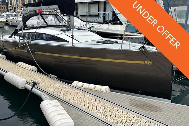 2014 RM Yachts RM 890