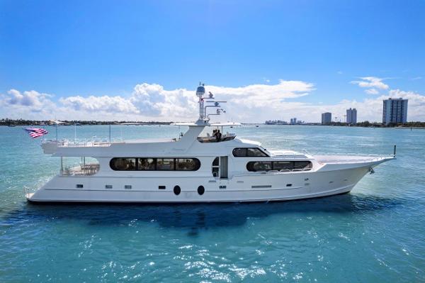 Broward 110 Motor Yacht 1984 Broward 110 Motor Yacht cruising on clear blue water.